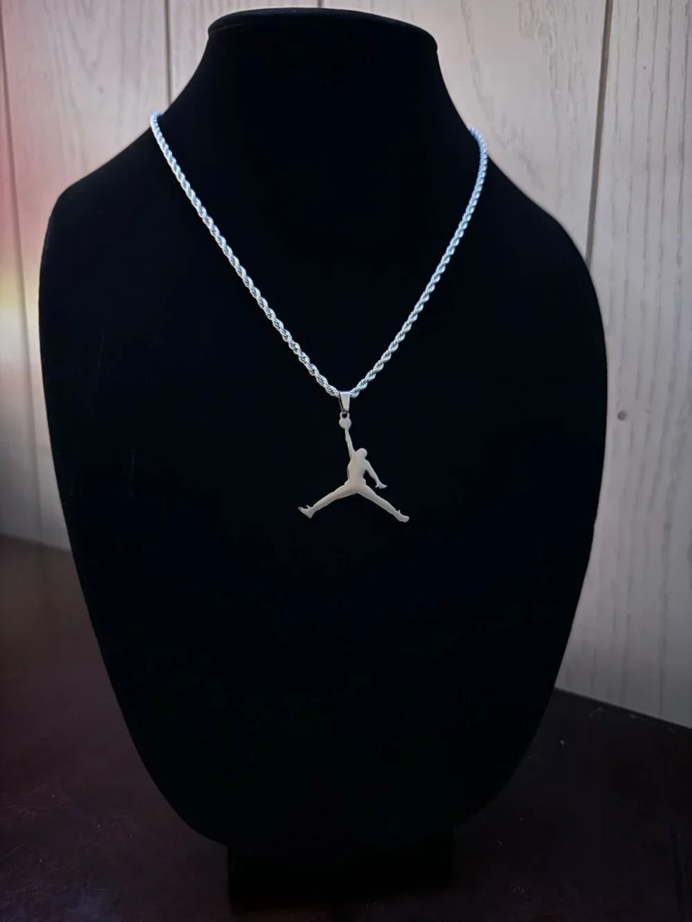 Silver Jordan Jumpman Pendant Necklace - MJ - Silver Plated - 22